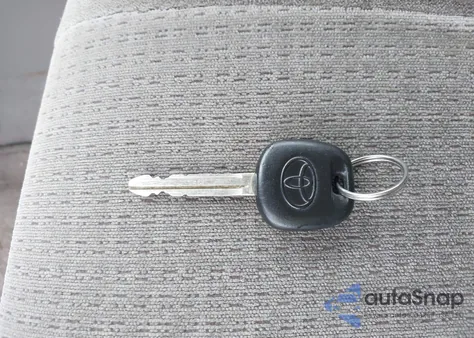 2006 Toyota Corolla Ce/Le/S из США, поврежденный, VIN 1NXBR32E06Z702034